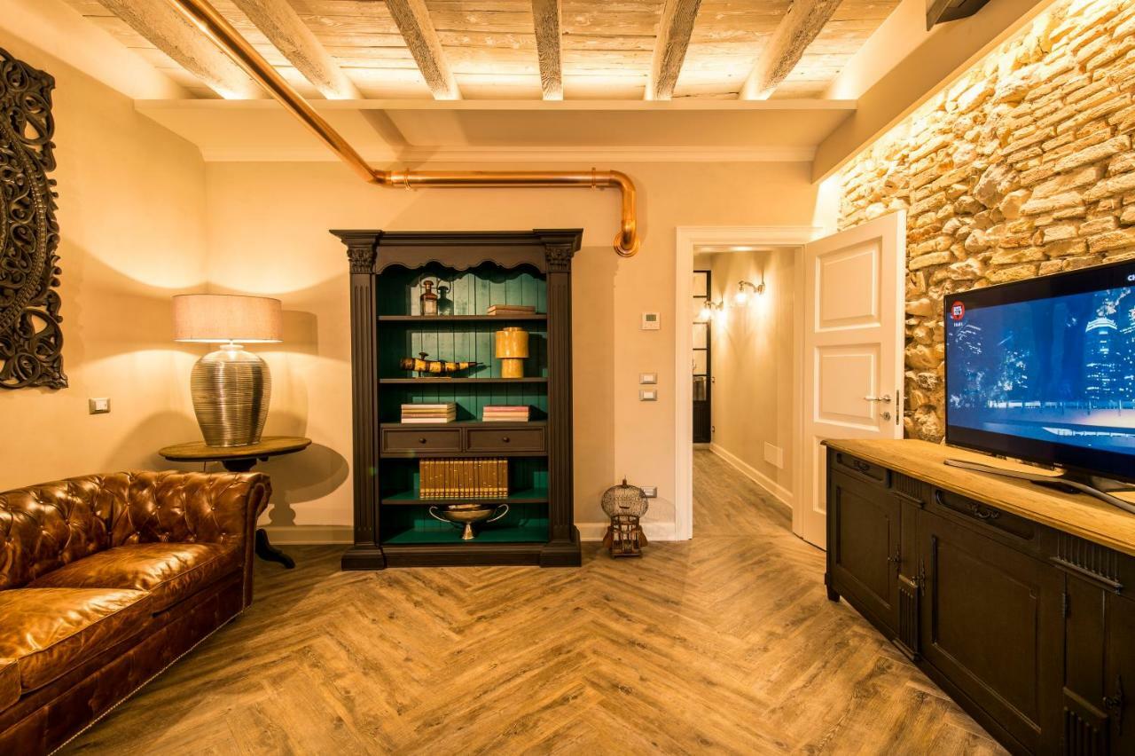 La Vite 2.0 Apartments Desenzano del Garda Bagian luar foto