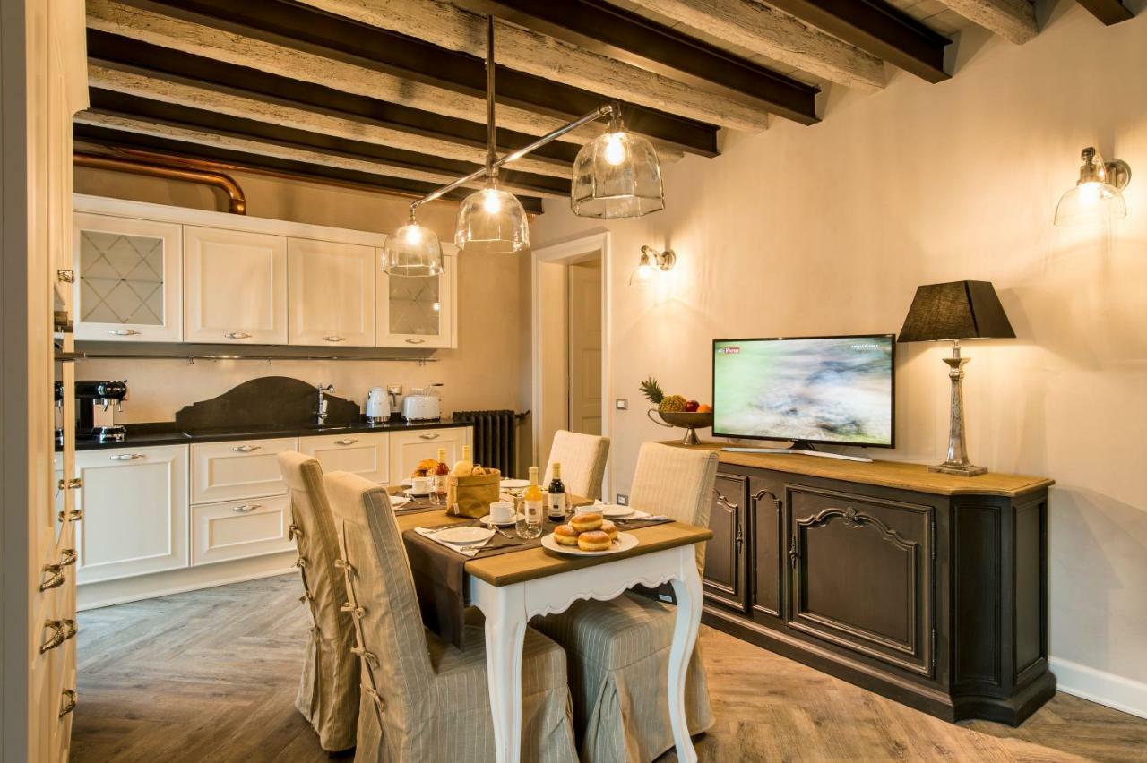 La Vite 2.0 Apartments Desenzano del Garda Bagian luar foto