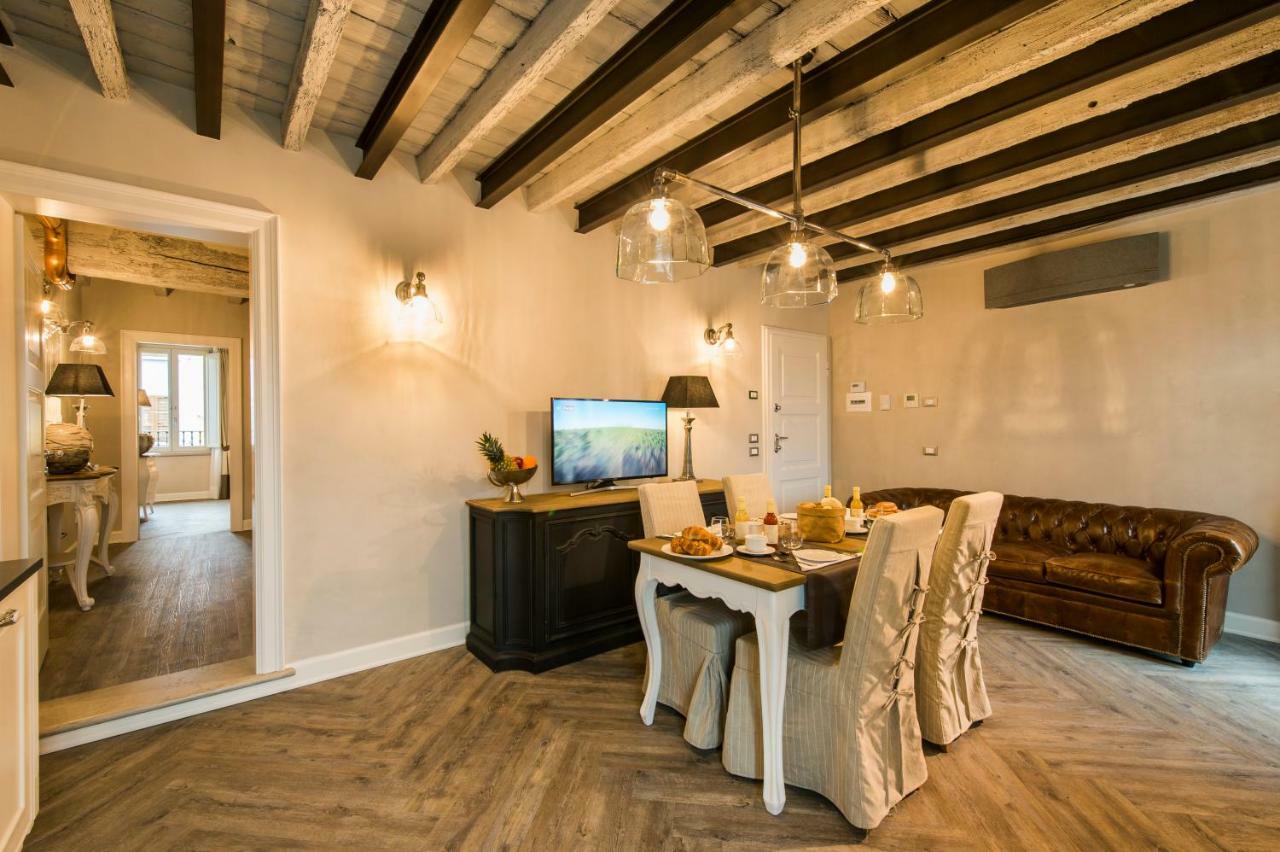 La Vite 2.0 Apartments Desenzano del Garda Bagian luar foto